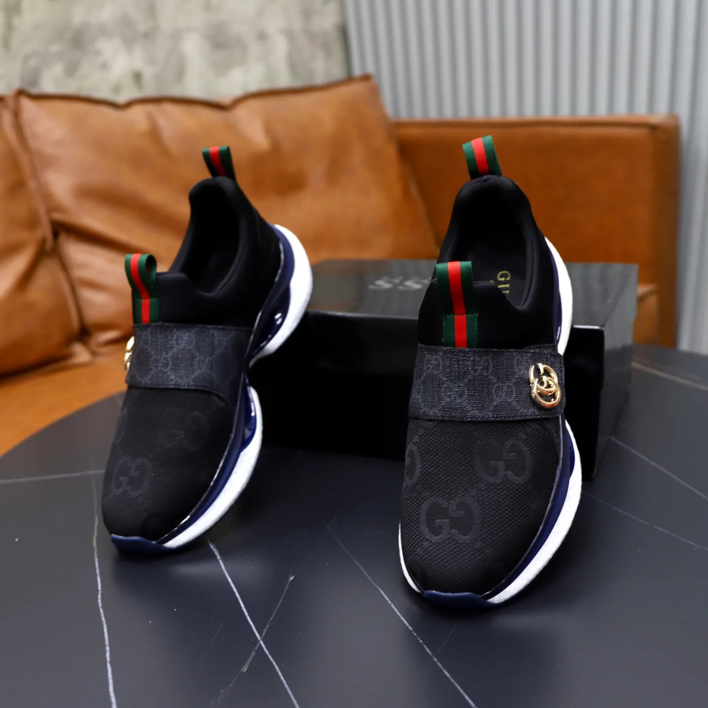 Ex-factory price: 442💰🙅‍♂️🙅‍♂️🙅‍♂️ Brand: GUCCI Standard code: 38-44 (45 customized) Grade: Same as the official website Material: Original leather splicing, comfortable and breathable lining, original wear-resistant outsole Style category: Men's fashionable casual shoes, running shoes, noble luxury brand elements, top luxury Color: actual picture color